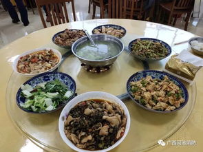 走进军营腌咸菜，传承鱼水情深的文化传统