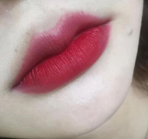 蔷薇红：揭开这个神秘颜色的面纱