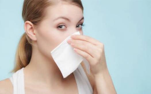 鼻子沾到农药，怎么办？