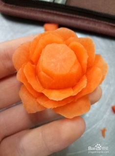 胡萝卜雕刻花卉入门：新手也嫩轻松上手的技巧