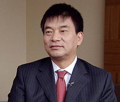 刘永好今年多少岁？他创立的饲料公司现在发展得怎么样了？
