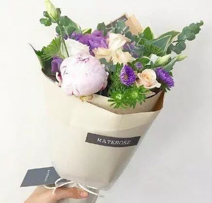 别再花钱买花了！手工包花束方法图解