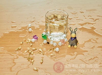 茉莉花茶泡法：选用茉莉花茶