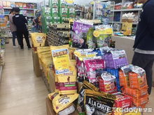 取鱼饲料名字大全里哪个最好听的饲料店名字最受欢迎？