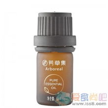 依兰精油具有舒缓情绪、改善睡眠等功效