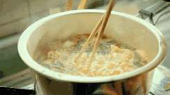 全脂鱼粉的出粉率是多少？鱼粉中蛋白质含量具体是多少？