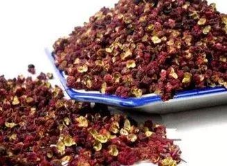 花椒粒煮水泡脚有什么功效？这些好处你知道吗