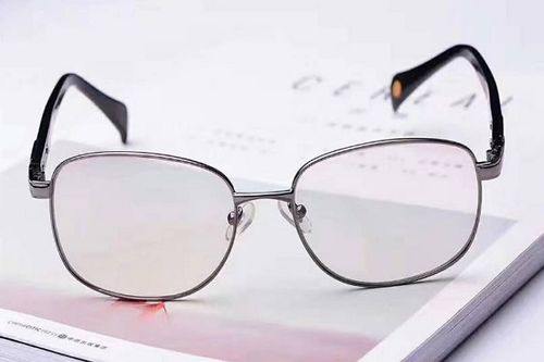 花镜材质升级， 舒适度再提升