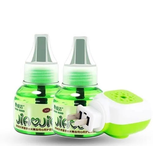 常用杀虫剂是有害垃圾，丢弃时应将其密封丢弃，丢弃时可放入有害垃圾的垃圾回收箱中。