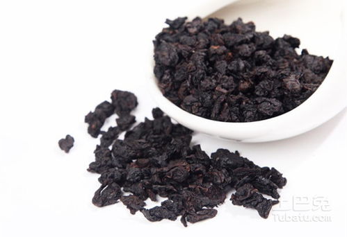 黑乌龙茶富含茶多酚，常饮可助消化、提神醒脑