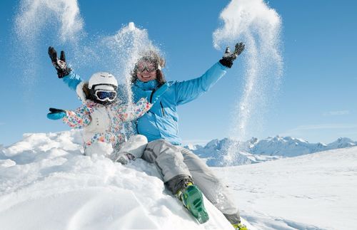 赫哲族的过渡性住所与冰雪饮食
