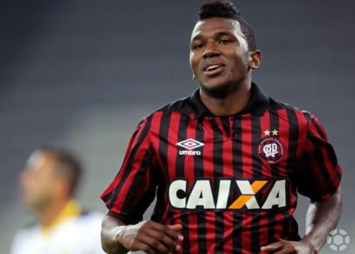 故事启示：足球场上没有失败的天才， 只有不肯转型的固执