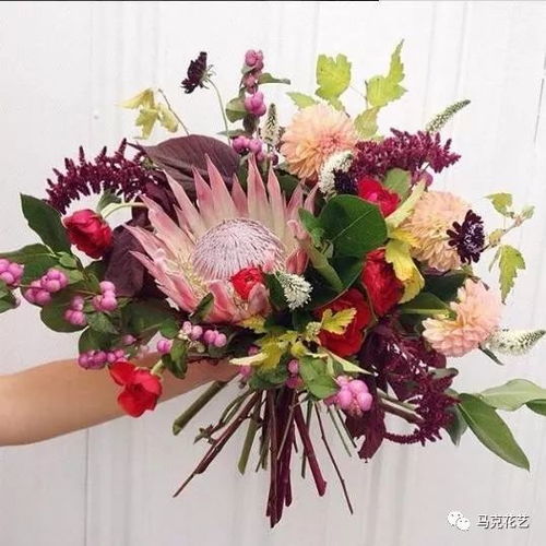 “以富贵吉祥的花语传承万年，如何让我们的生活通过花艺设计充满幸福呢