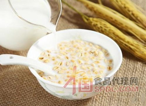 燕麦片是一种营养丰富的谷物，常见食用方法多样