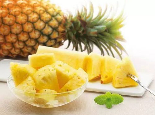 菠萝是哪种果实类型？