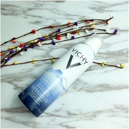 这个网红喷雾器，喷一下真的Neng瞬间结冰吗？效果真的那么神奇？