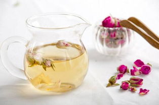 玫瑰花泡茶，每天一杯