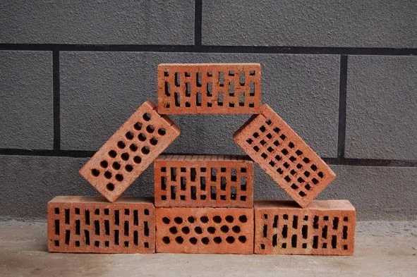 砖上草绿，如何种得美又活