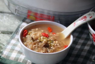 苦瓜汤：清热解毒