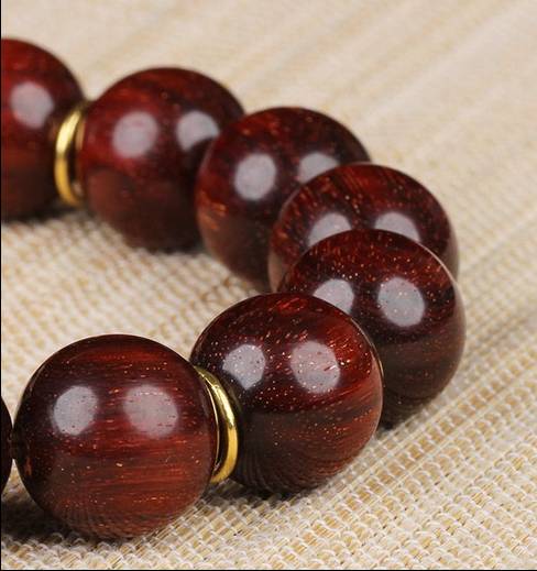 印度小叶紫檀：高贵典雅， 纹理独特