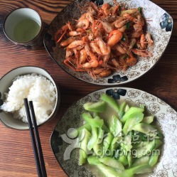 再说说生菜， 那可是四季常青的宝贝