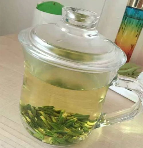 菊花茶金银花枸杞，养生保健功效多吗