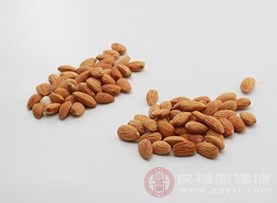 巴坦木和杏仁是否完全相同？它们各自的功效和作用有哪些区别