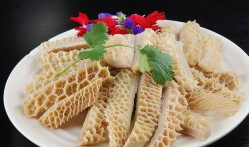 泌乳料中鱼粉含量很少，那么牛精饲料中鱼粉比例会更高吗？