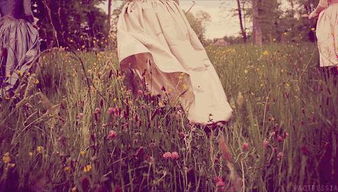 揭秘荼靡：女性之美的象征与精神内涵