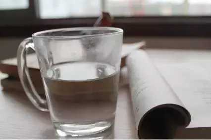 动物油因富含饱和脂肪酸、熔点高、不易变质、口感好而备受青睐