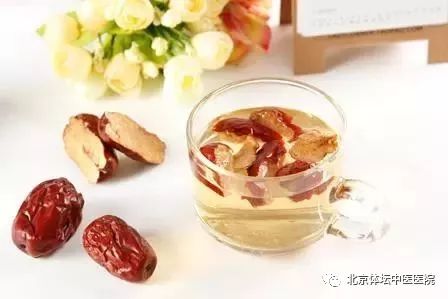 茯苓玫瑰花泡水喝，养生功效有哪些