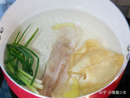 花胶煲瘦肉，如何做到鲜美无比