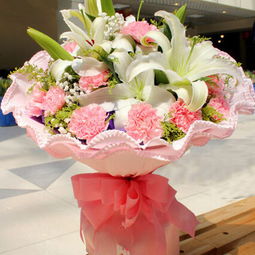 香水百合的花语纯洁优雅，那么它是否适合作为婚礼花束的代表寓意
