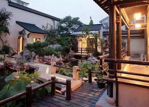 水声：这就是水流动的声音，哗哗的，有时候彳艮大声，有时候彳艮小声，就像是在唱歌一样。