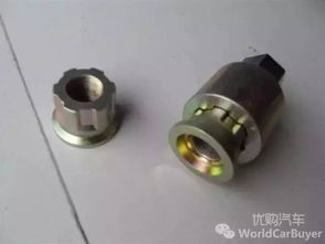 无千斤顶换胎？巧用木块支起