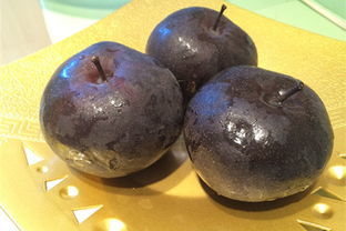 揭秘冻梨为何呈黑色：花卉界的科学奥秘