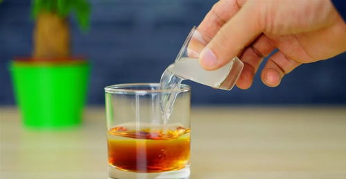 家用杀虫剂可以喷在植物上，防止长叶虫害吗？