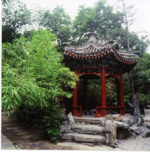 亭子的作用：点睛之笔