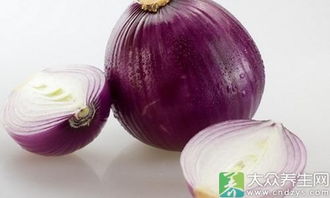 生吃洋葱好处多，能杀菌抗炎