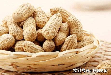 变化来了花生长得更旺了