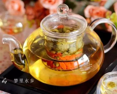 金银花胖大海菊花泡水喝，这样搭配可行吗