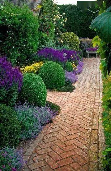 广场植物摆放的神奇魔法