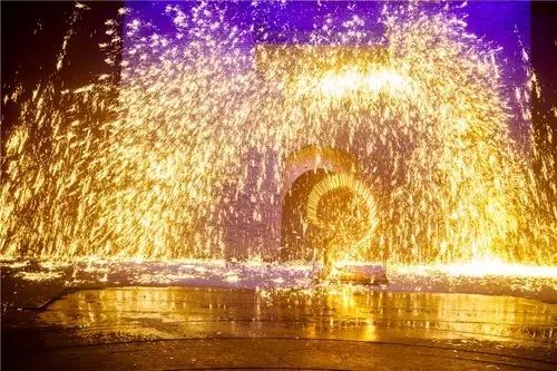 树花的魅力，从哪里来？