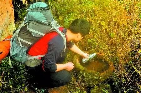 无水源环境下的种植技巧：“漏斗种植法”