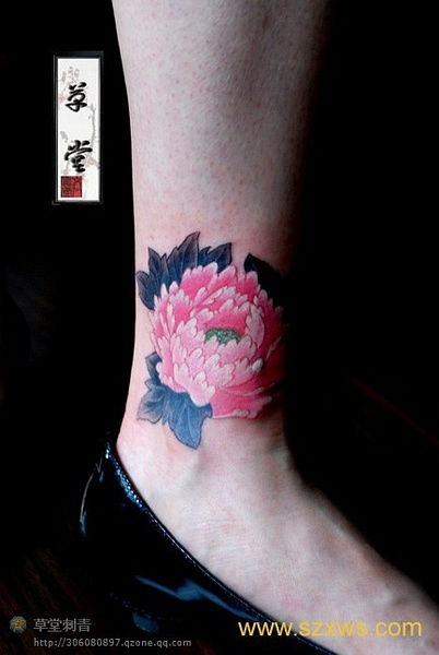 牡丹花纹身，古典美还是现代风