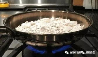 春天换土，在锅底放些“料”，不要烂根，早早开花。