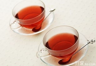 红茶泡法：将红茶茶叶放入茶具