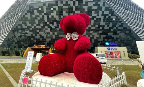 常州西太湖的仿真玫瑰熊，究竟有多大？