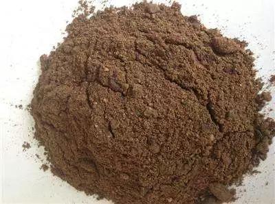 关于棕榈仁相同饲料的应用与研究，有哪些具体效果和优缺点？