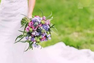 婚礼捧花：白月季与特里西亚月季的较量